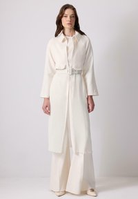 Шерстяное пальто