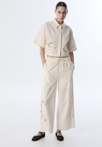 Широкие брюки