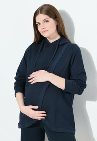 Пуловер с капюшоном