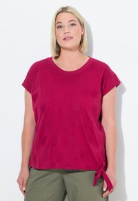 Футболка Футболка