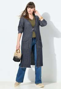 Длинный кардиган