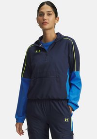 Спортивная куртка