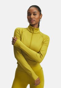 Спортивная майка