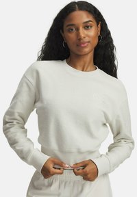 Спортивная толстовка