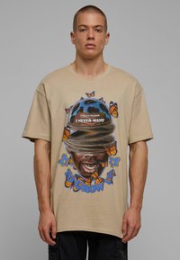 Футболка Футболка