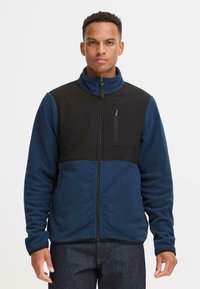 Флисовая куртка Флисовая куртка