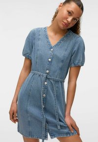 Джинсовое платье