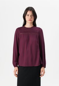 Блузка Блузка