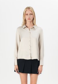 Атласная блузка Атласная блузка