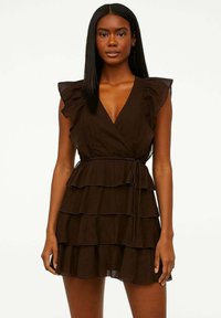 Короткое платье