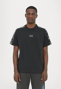 Футболка Футболка