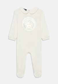 Набор одежды