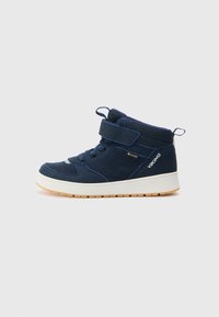 Высокие кеды