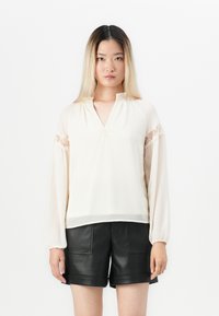 Шифоновая блузка