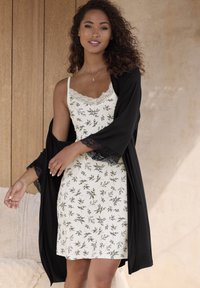 Халат Халат