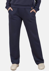 Прямые брюки