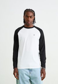 Лонгслив Лонгслив