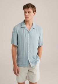 Рубашка с коротким рукавом