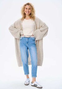 Длинный кардиган