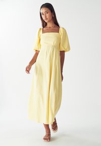 Летнее платье