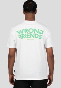 Футболка Футболка