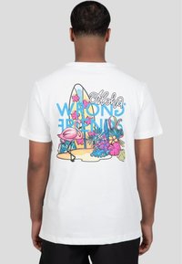 Футболка Футболка