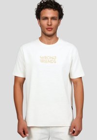 Футболка Футболка