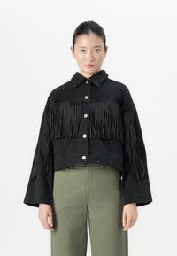 Джинсовая куртка Джинсовая куртка