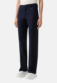 Прямые брюки Прямые брюки