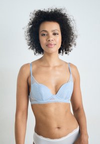 Бюстгальтер