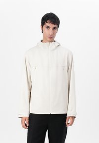 Куртка-дождевик