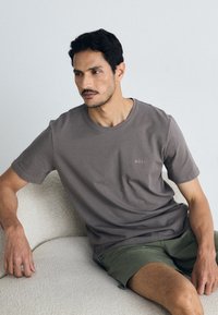 Пижама с шортами