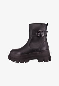 Полусапожки на платформе