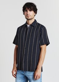 Рубашка с коротким рукавом Рубашка с коротким рукавом