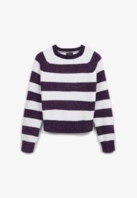 Пуловер в полоску