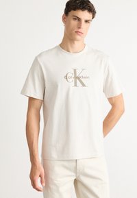 Футболка Футболка