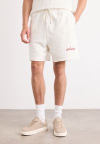 Шорты Шорты