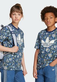 Футболка Футболка