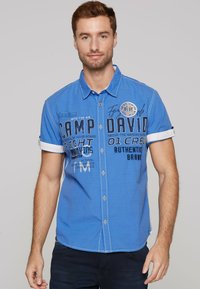 Рубашка с коротким рукавом