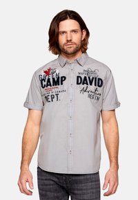 Рубашка с коротким рукавом