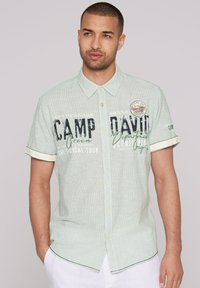 Рубашка с коротким рукавом