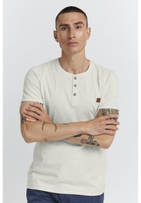 Футболка Футболка