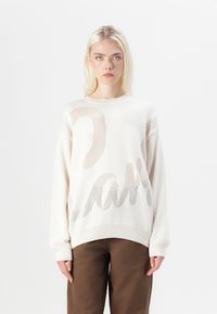 Пуловер Пуловер