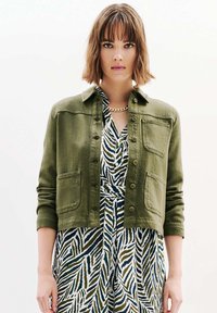 Джинсовая куртка