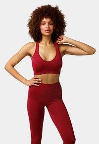 Спортивный бюстгальтер