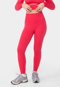 Спортивные штаны