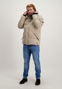 Зимняя куртка