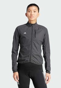 Спортивная куртка Спортивная куртка