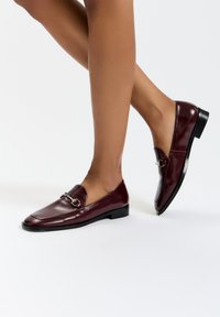 Полуботинки