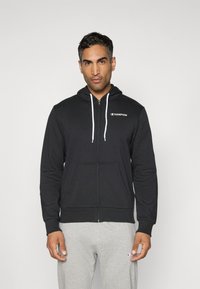 Спортивная кофта